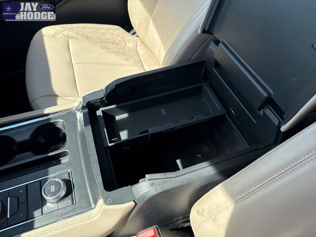Used 2022 Ford Expedition XLT AWD/4WD image 27