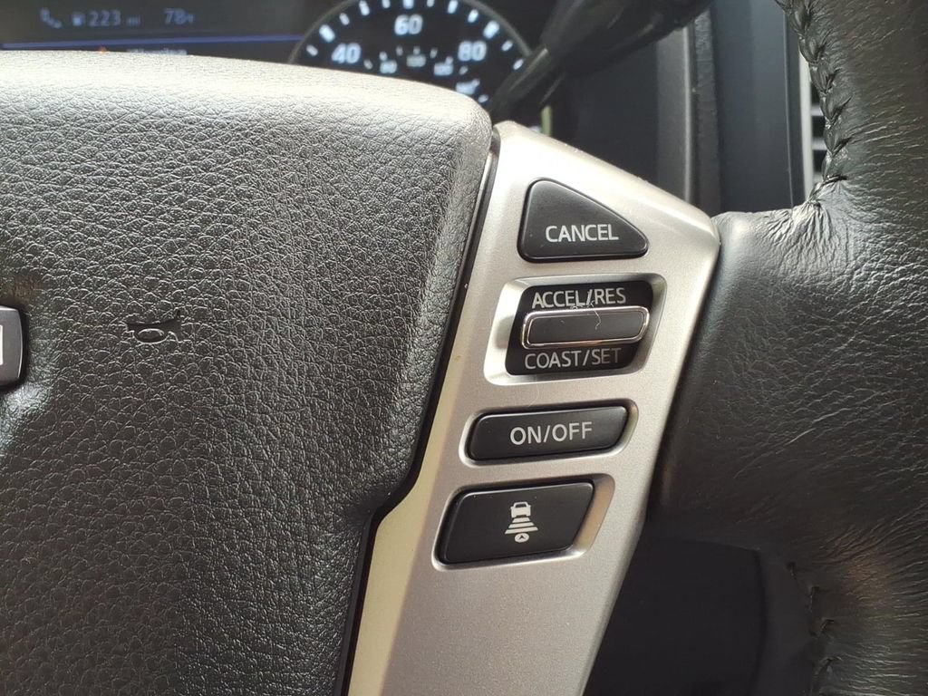 Used 2023 Nissan Titan SV w/ SV Convenience Package AWD/4WD image 30