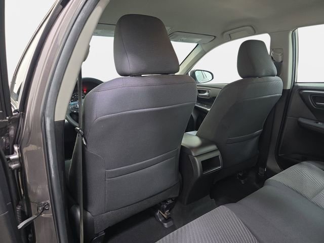 Used 2015 Toyota Camry LE FWD image 12