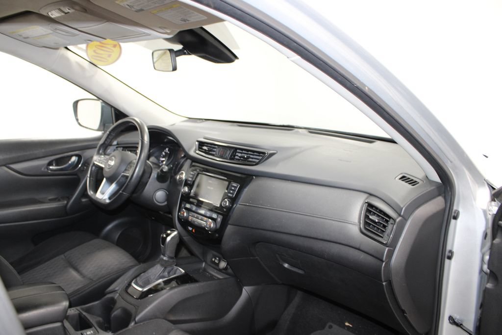 Used 2020 Nissan Rogue SV AWD/4WD image 26