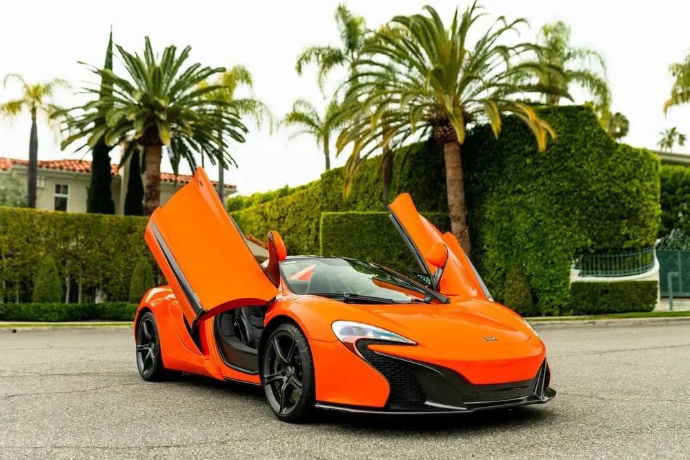 Used 2015 McLaren 650S Spider RWD image 17