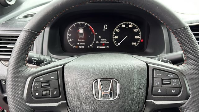 Used 2025 Honda Ridgeline TrailSport image 13