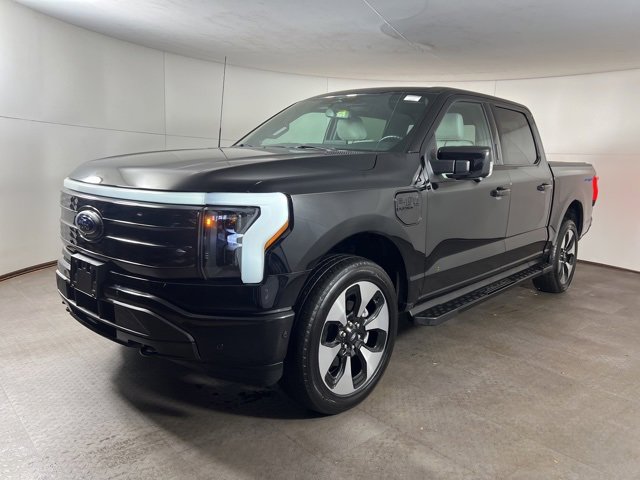 Used 2023 Ford F150 Lightning Platinum image 3