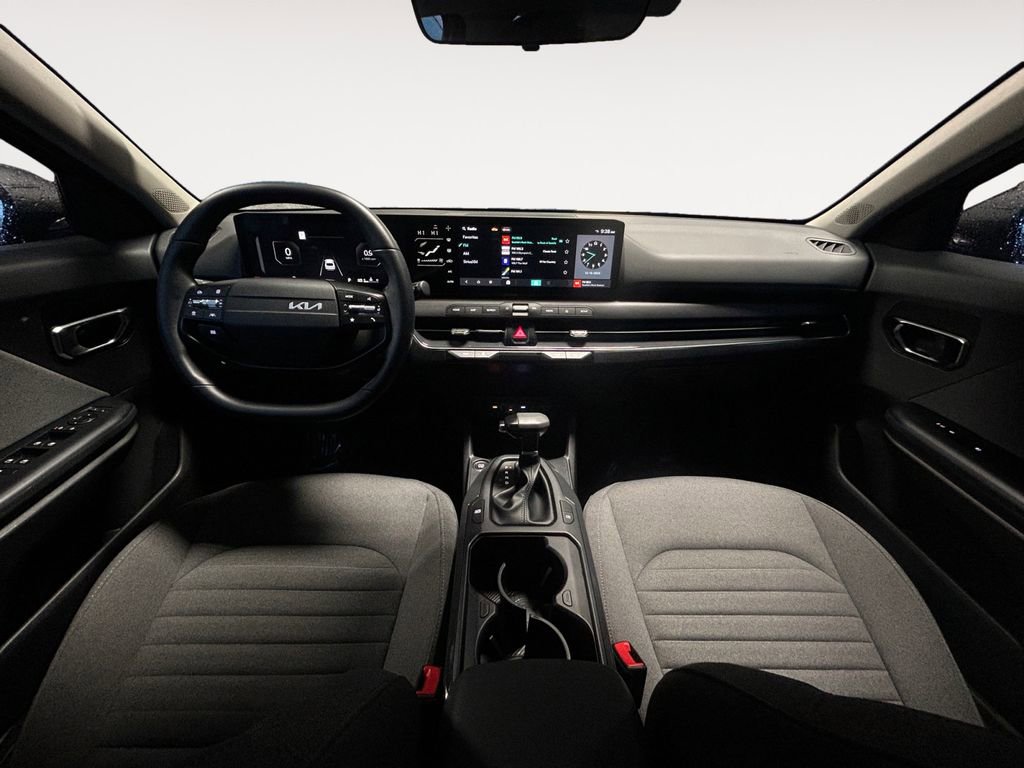 Used 2025 Kia K4 EX image 13