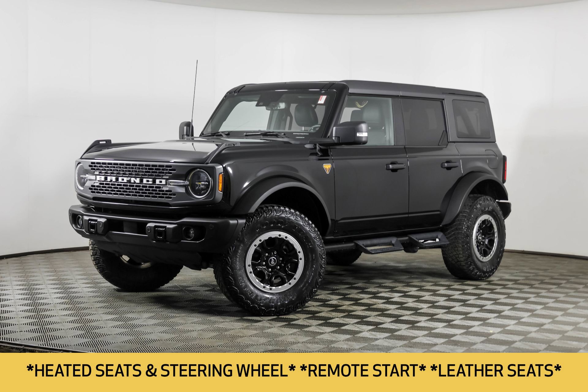 Used 2023 Ford Bronco Badlands AWD/4WD image 2