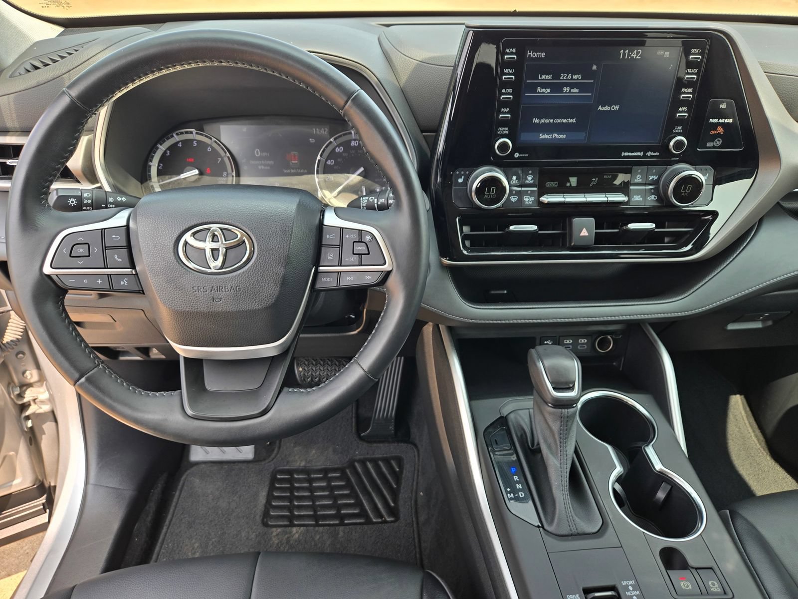 Used 2022 Toyota Highlander XLE FWD image 10