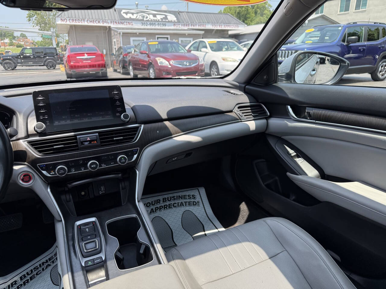 Used 2018 Honda Accord Touring image 12