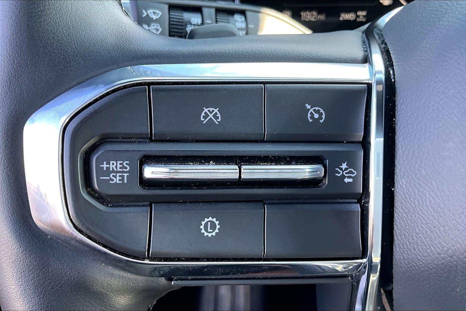 Used 2025 GMC Acadia Elevation AWD/4WD image 19