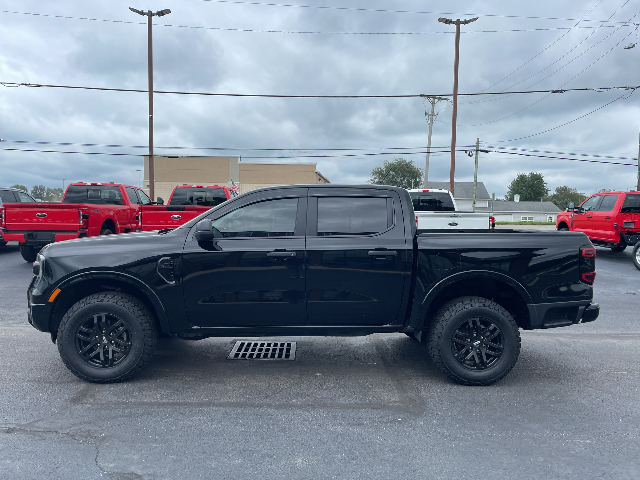 Used 2025 Ford Ranger XLT w/ Chrome Accent Package AWD/4WD image 5