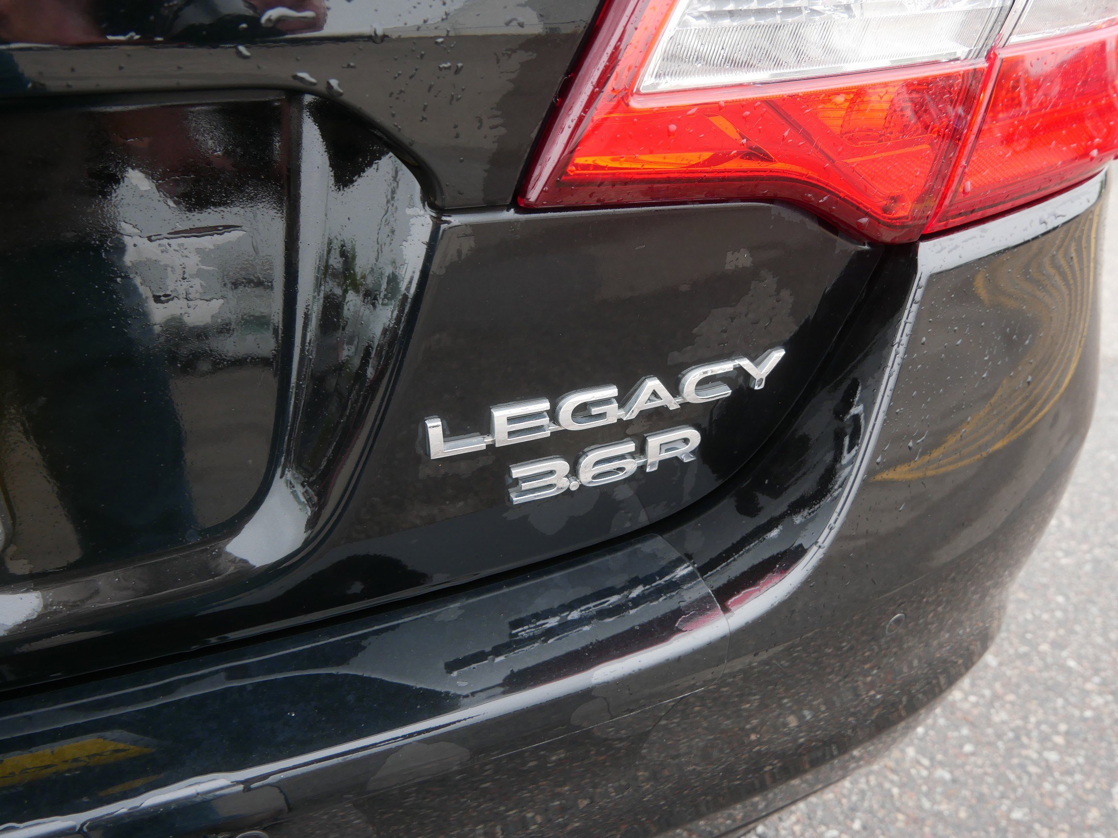 Used 2017 Subaru Legacy 3.6R Limited AWD/4WD image 18