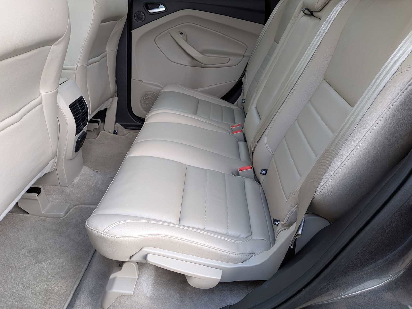 Used 2016 Ford Escape Titanium w/ Equipment Group 301A FWD image 19