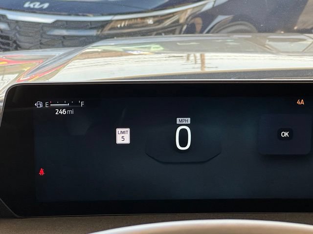 Certified 2025 Ford Expedition Active AWD/4WD image 8