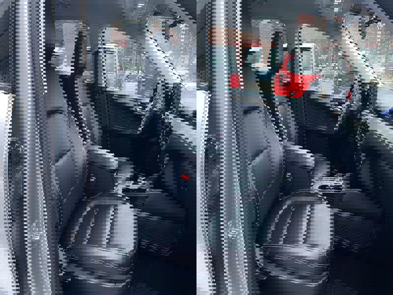 Used 2022 Ford Escape SEL image 19