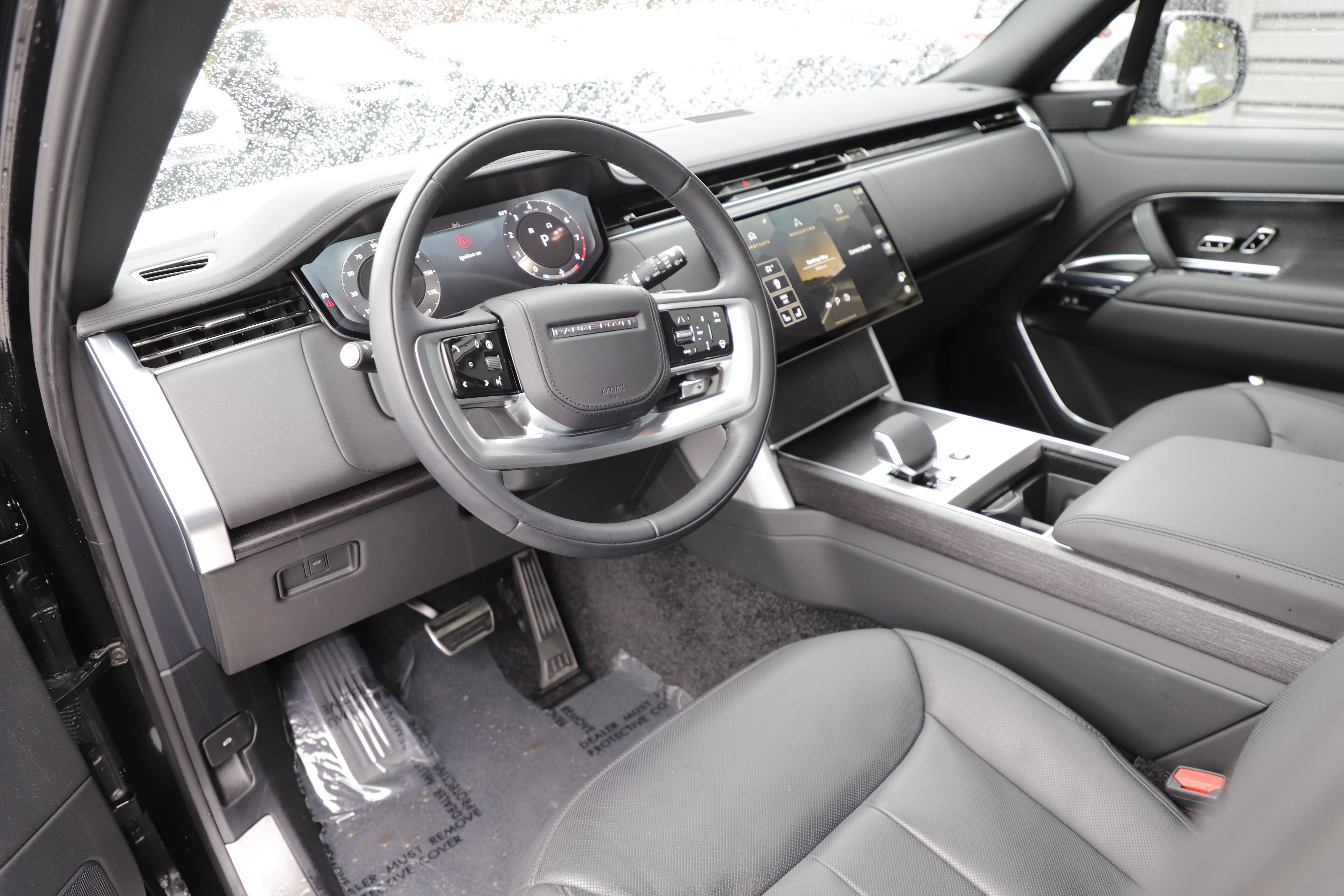 Certified 2024 Land Rover Range Rover SE AWD/4WD image 17
