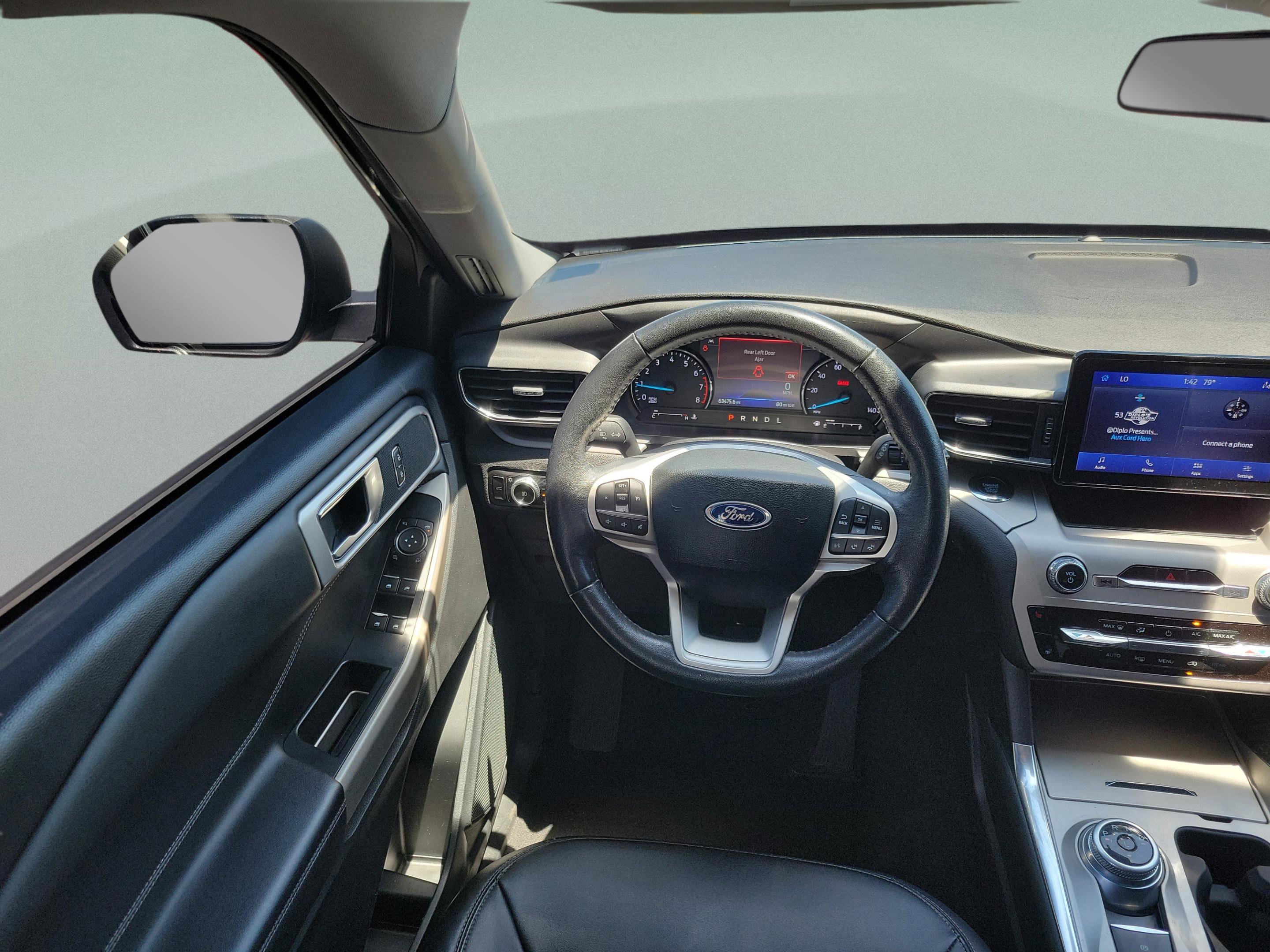 Used 2023 Ford Explorer XLT w/ Equipment Group 202A RWD image 7