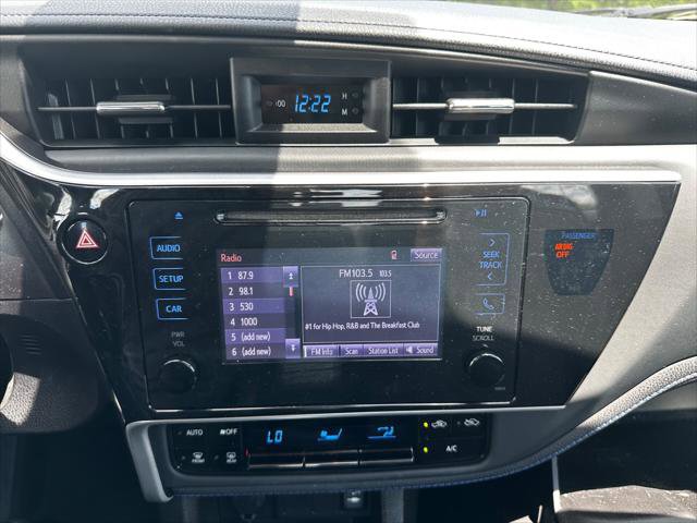 Used 2018 Toyota Corolla SE FWD image 23