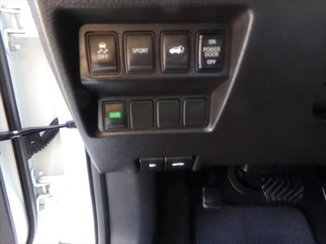 Used 2015 Nissan Rogue SL image 16