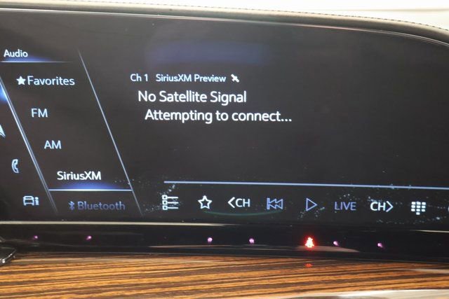 Used 2021 Cadillac Escalade ESV Premium Luxury image 23