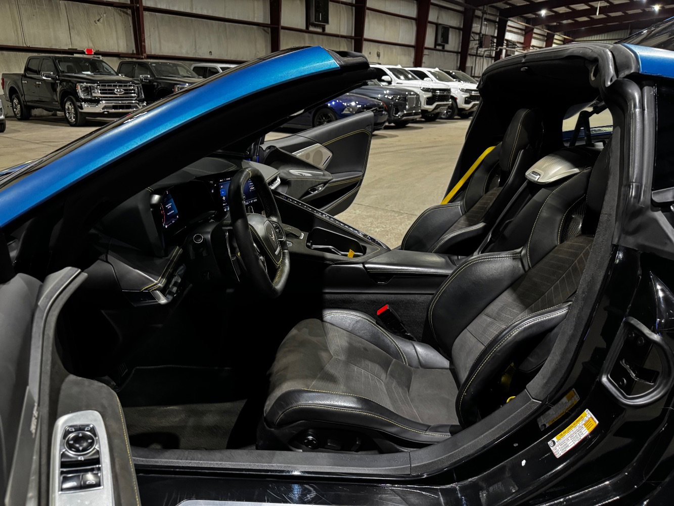 Used 2021 Chevrolet Corvette Stingray Premium Cpe w/ Z51 Performance Package image 22