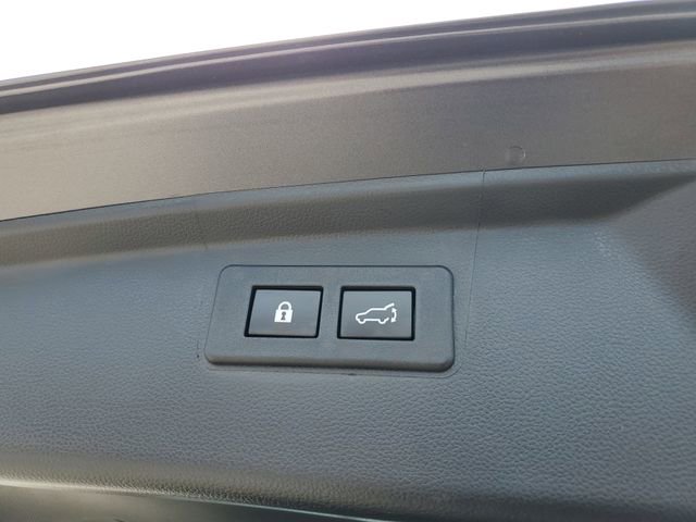 Used 2025 Subaru Outback Touring XT w/ Popular Package #2 image 9