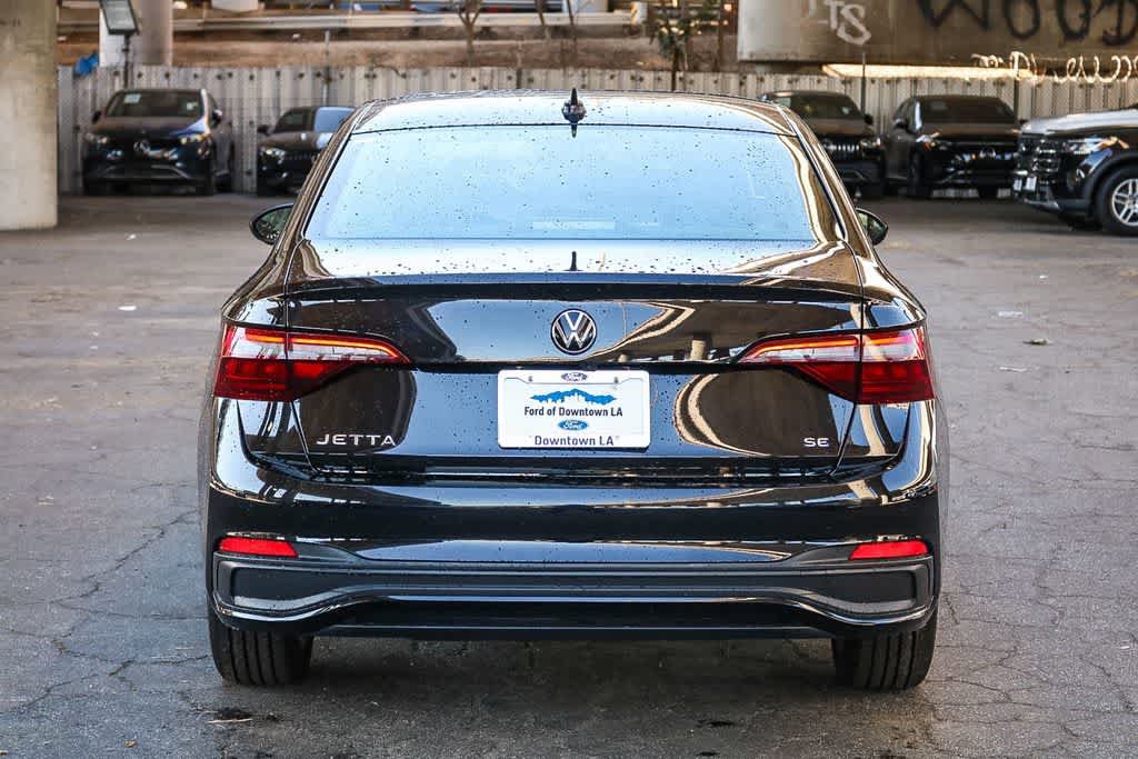 Used 2024 Volkswagen Jetta SE image 7