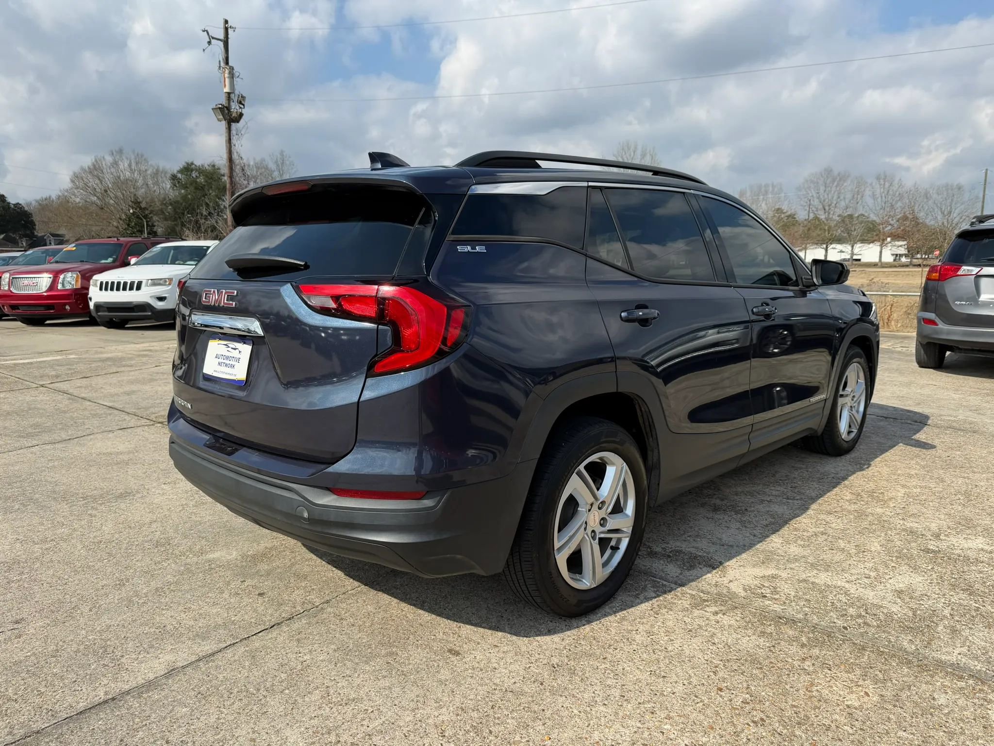 Used 2018 GMC Terrain SLE w/ Driver Convenience Package image 5