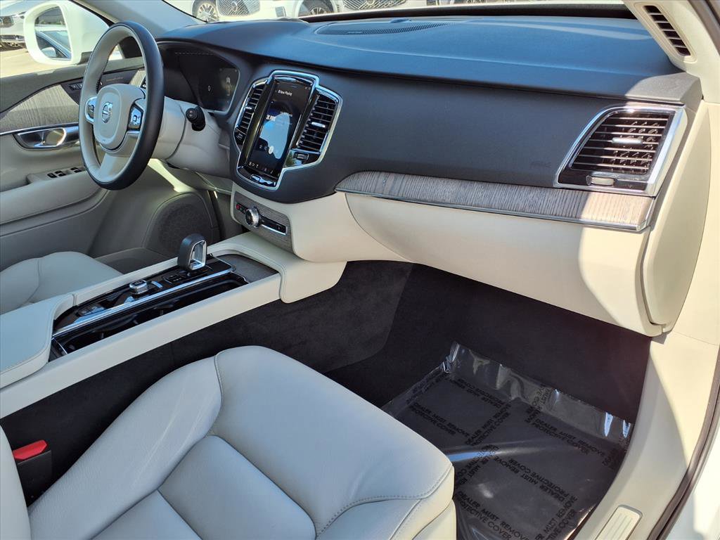 Certified 2024 Volvo XC90 B6 Plus image 10
