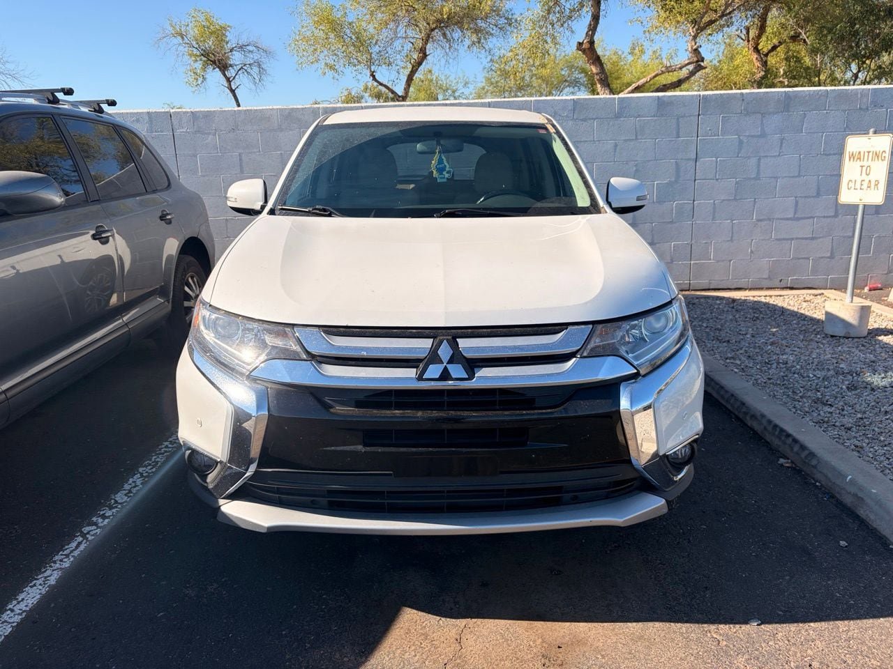 Used 2016 Mitsubishi Outlander SE FWD image 3