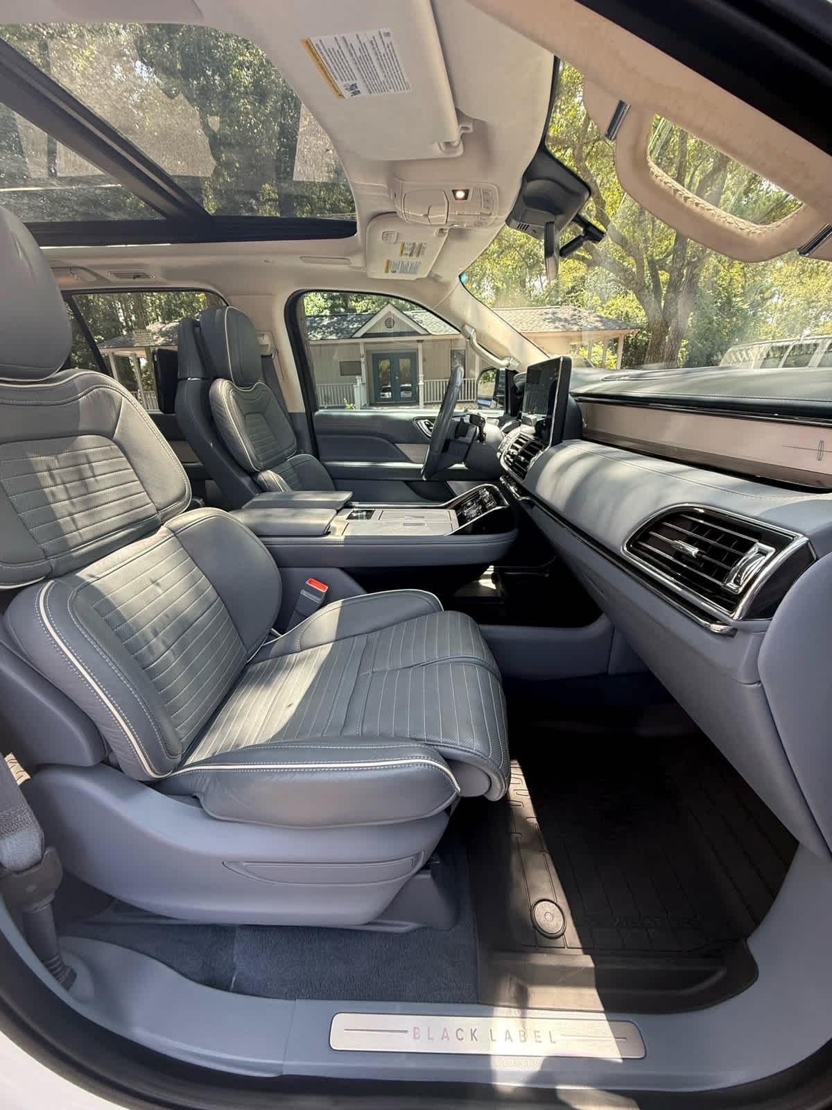 Used 2023 Lincoln Navigator L Black Label AWD/4WD image 13