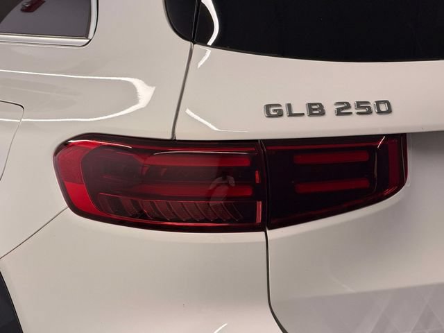 Certified 2024 Mercedes-Benz GLB 250 4MATIC image 10