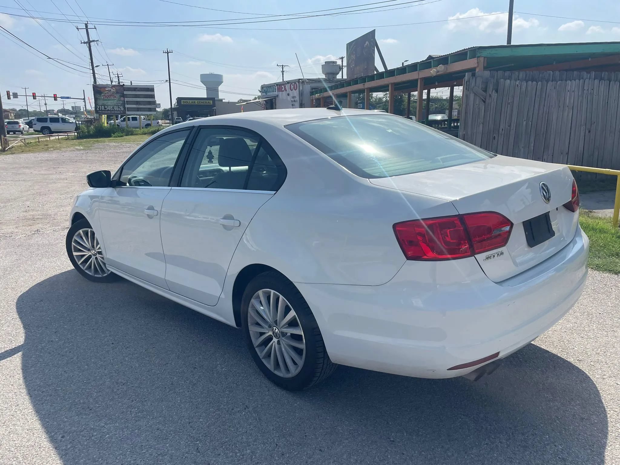 Used 2012 Volkswagen Jetta SEL FWD image 4