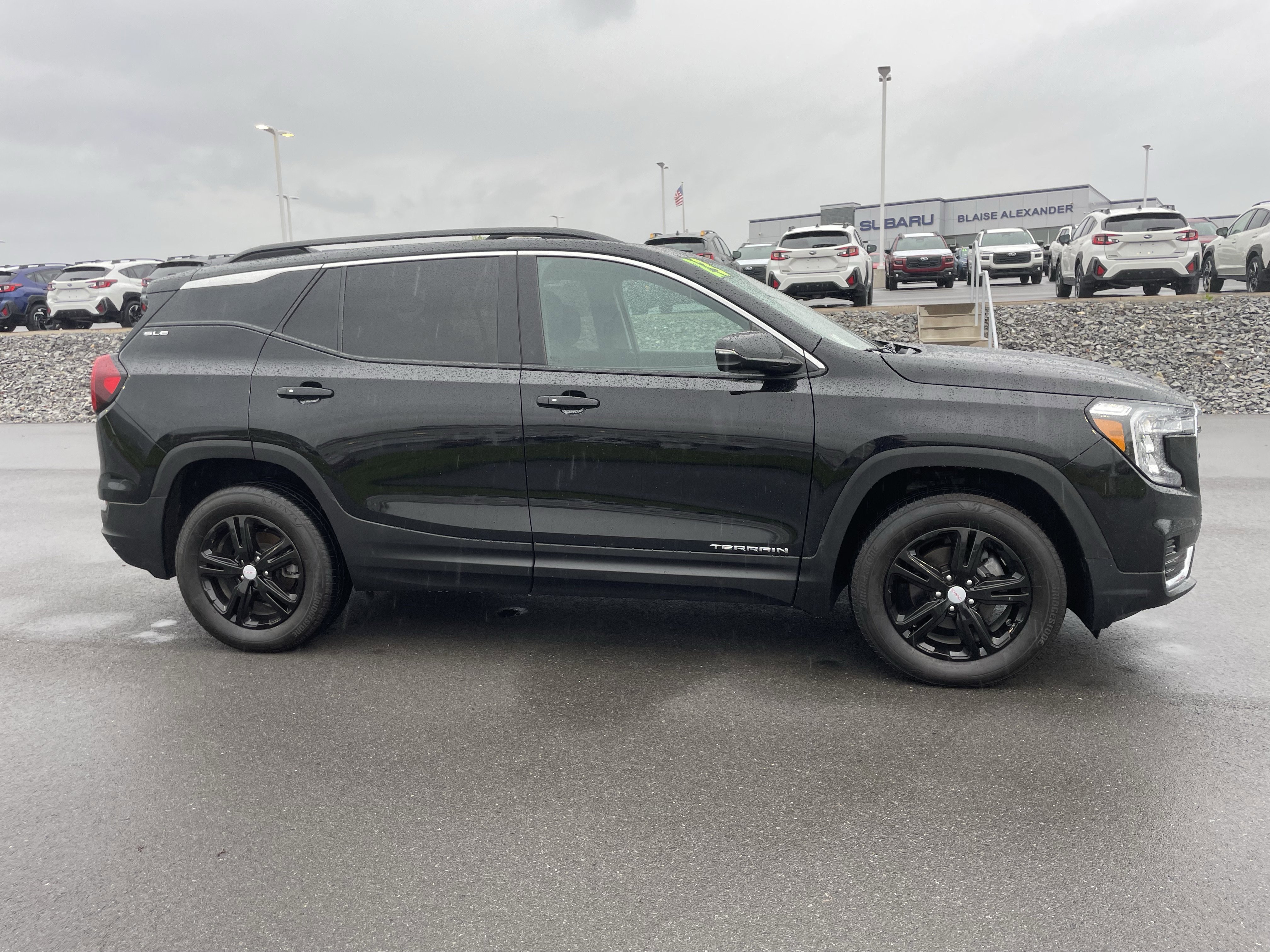 Used 2023 GMC Terrain SLE w/ Driver Convenience Package AWD/4WD video 2