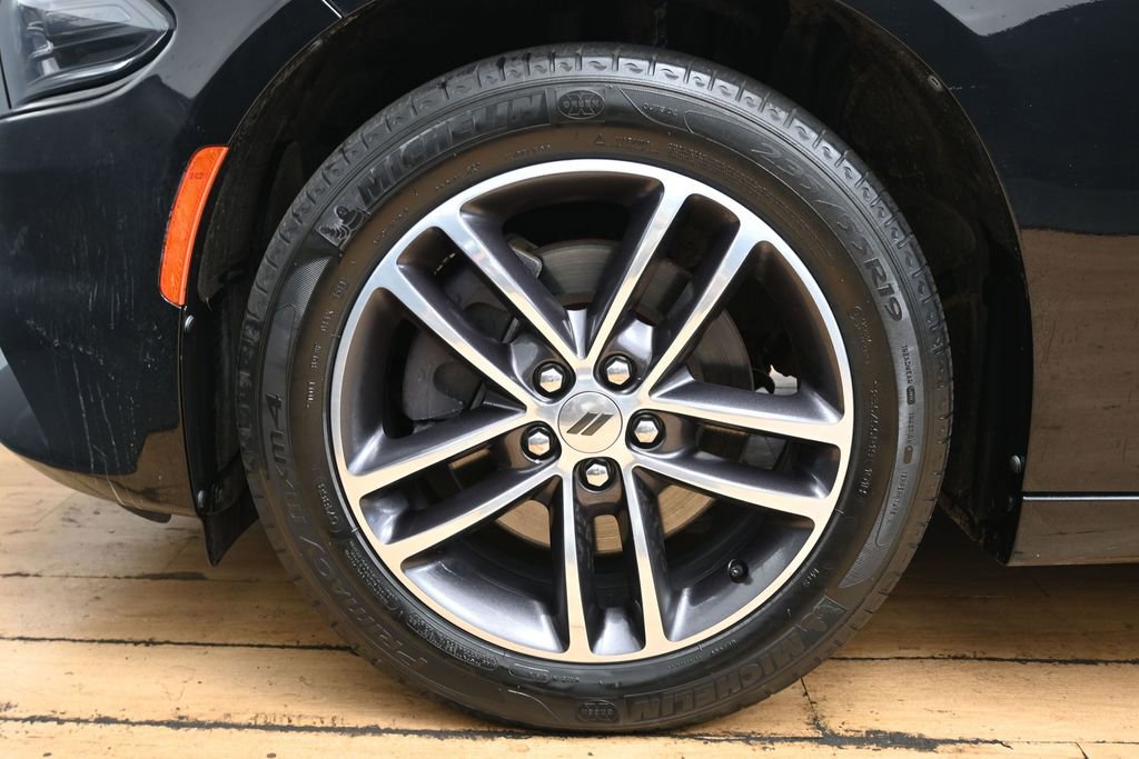 Used 2019 Dodge Charger SXT AWD/4WD image 12