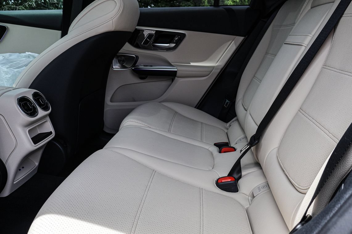 New 2026 Mercedes-Benz GLC 300 4MATIC image 31