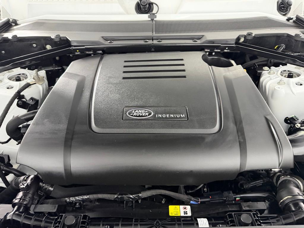 Used 2025 Land Rover Defender 110 S image 34