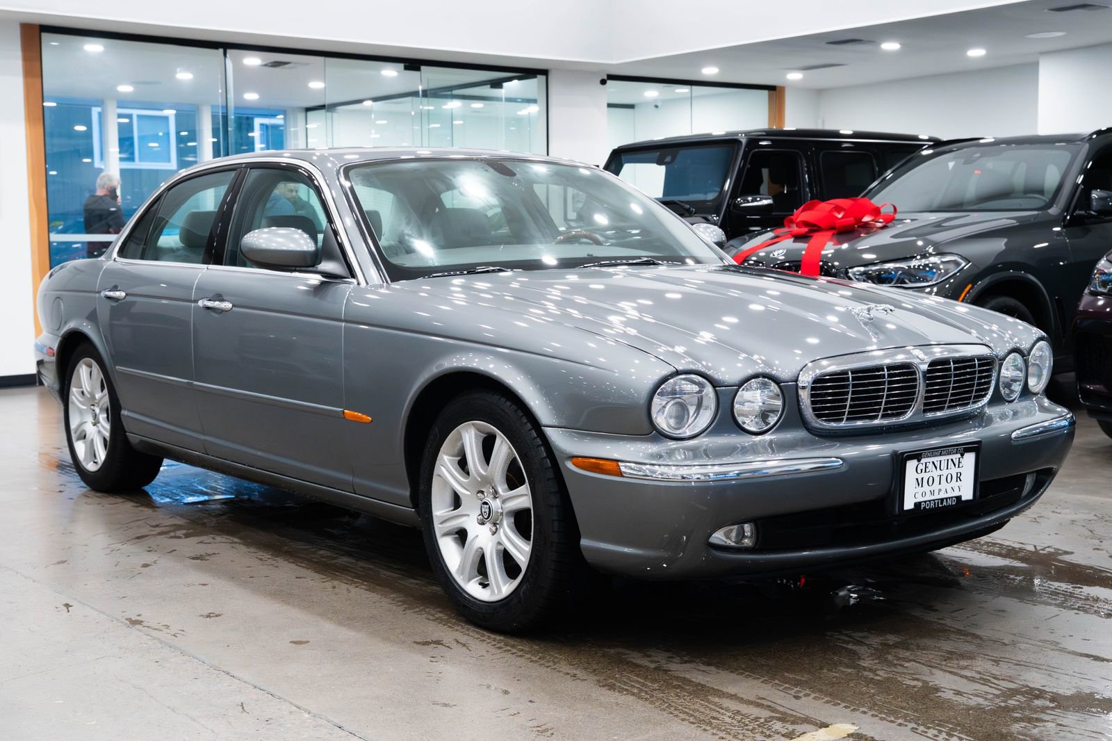 Used 2005 Jaguar XJ8 image 3