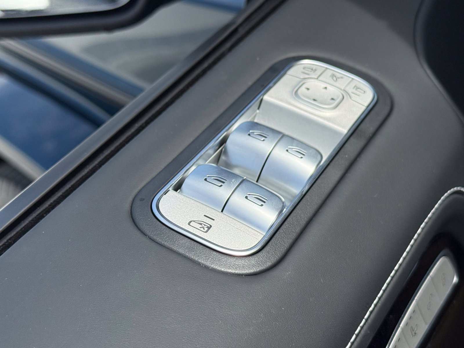 New 2027 Mercedes-Benz G 63 AMG 4MATIC image 17