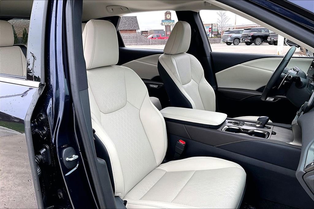 Used 2024 Lexus RX 350 Premium Plus w/ Convenience Package image 28
