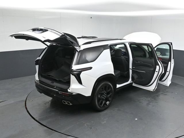 Used 2024 Chevrolet Traverse RS w/ LPO, Floor Liner Package image 48