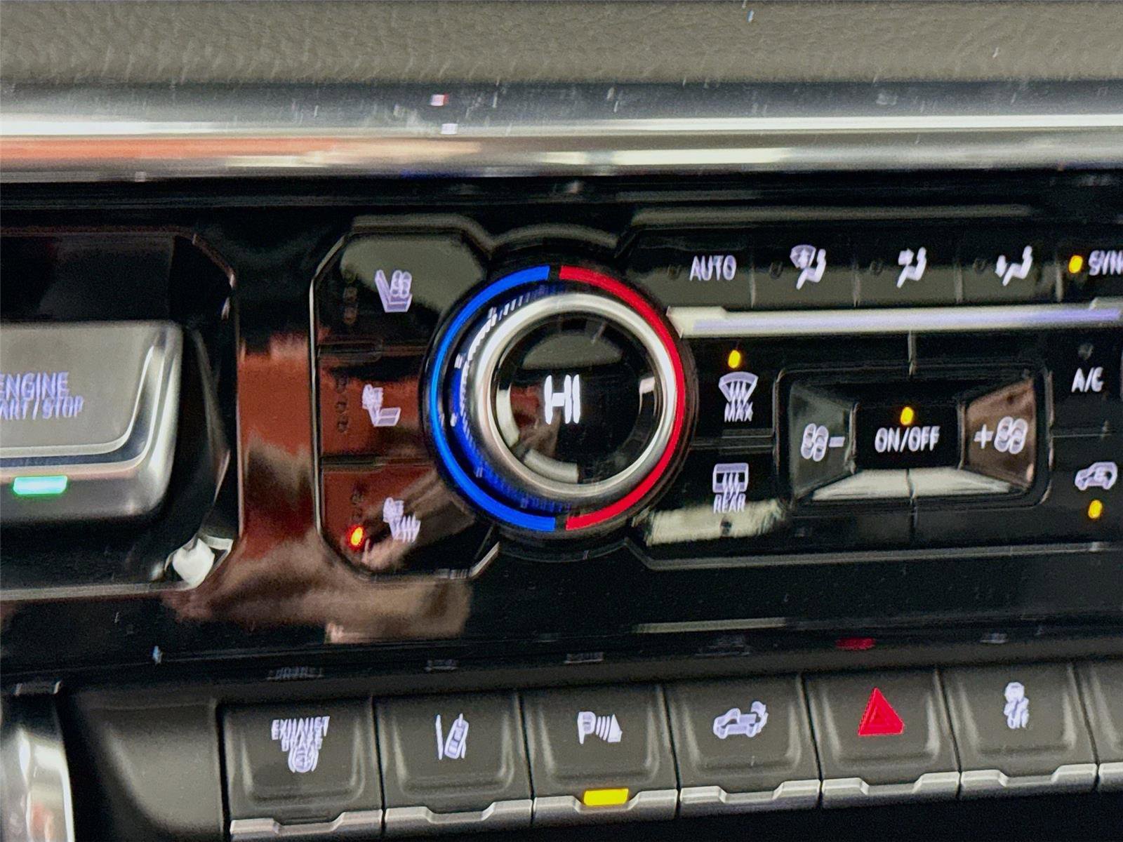 New 2026 GMC Sierra 3500 Denali w/ Denali Reserve Package image 16