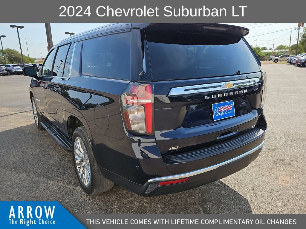 Used 2024 Chevrolet Suburban LT w/ Luxury Package AWD/4WD image 9