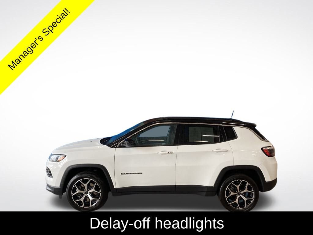 Used 2025 Jeep Compass Limited AWD/4WD image 16