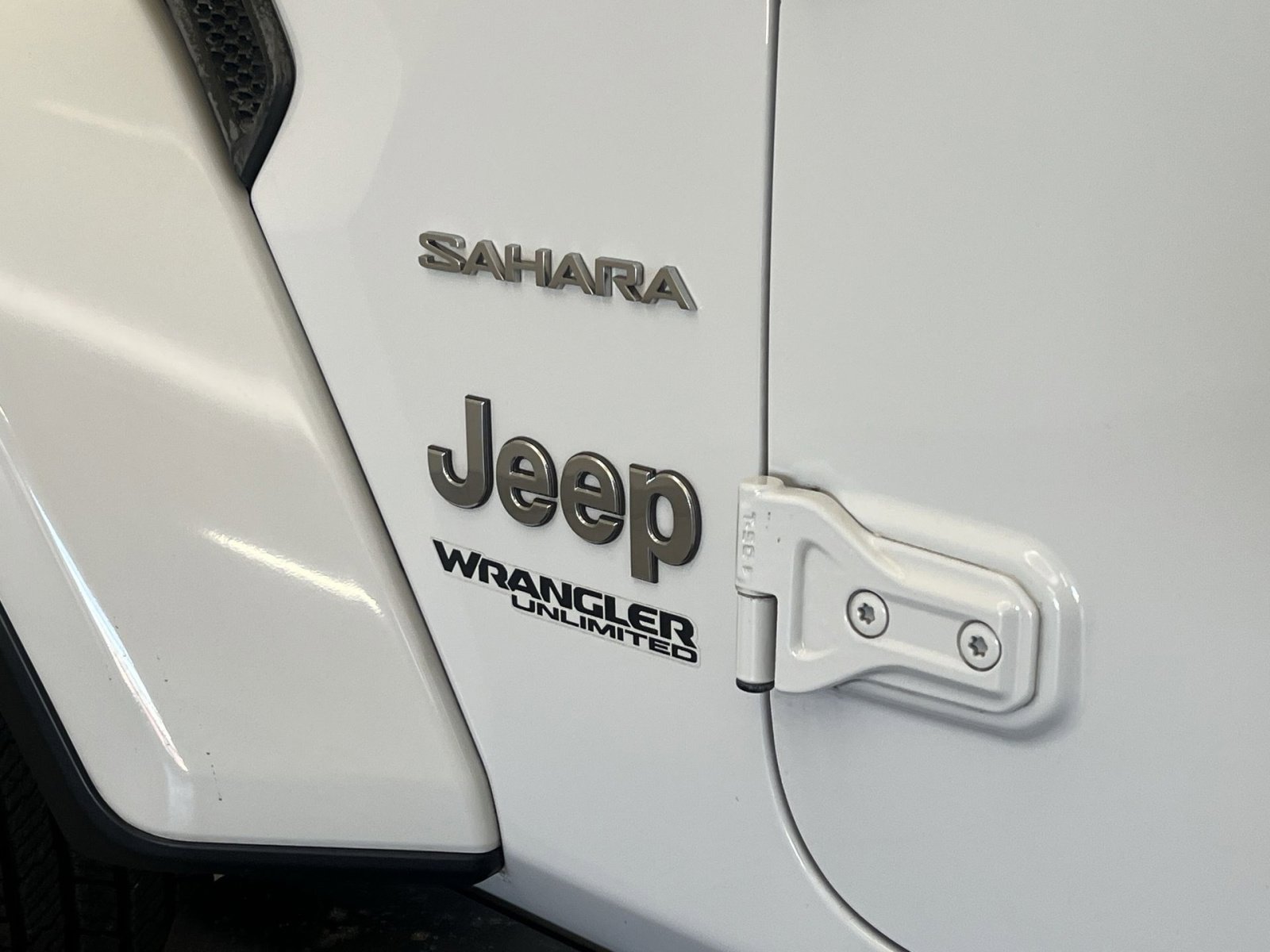 Used 2018 Jeep Wrangler Unlimited Sahara image 30
