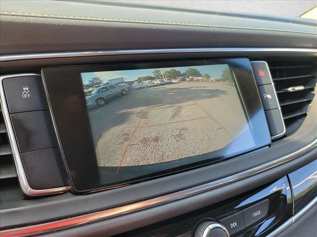Used 2019 Buick Enclave Essence w/ LPO, Sport Appearance Package FWD image 22