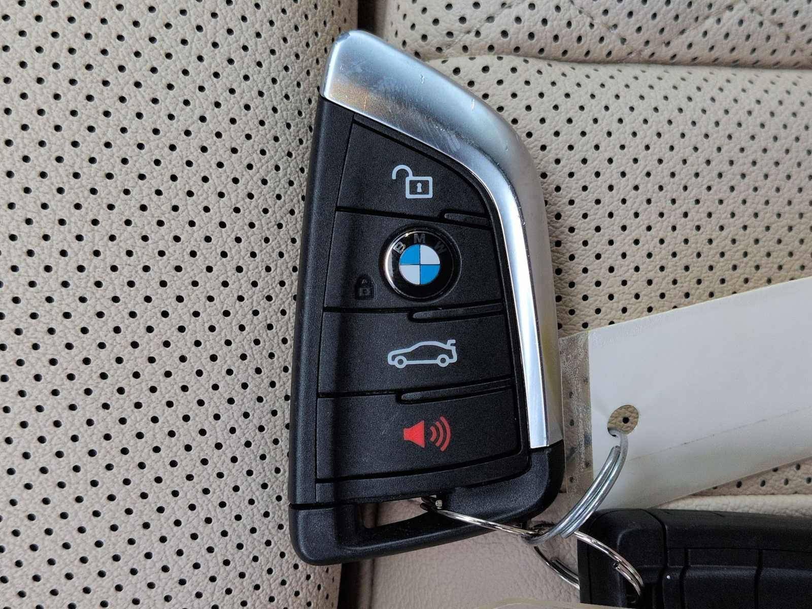 Used 2023 BMW 530i xDrive w/ Premium Package image 37