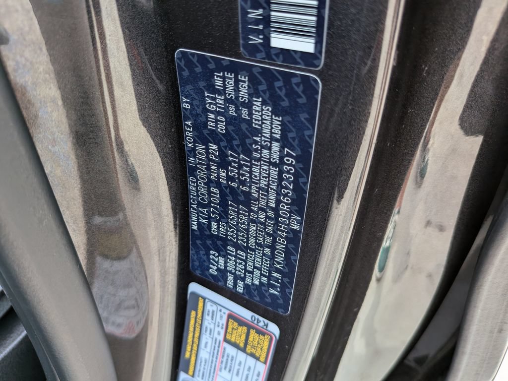 Certified 2024 Kia Carnival LX FWD image 37