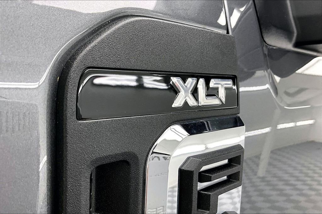 Used 2025 Ford F350 XLT w/ FX4 Off-Road Package image 7