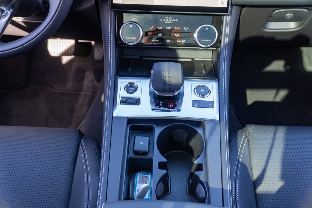Used 2025 Jaguar F-PACE R-Dynamic S AWD/4WD image 18
