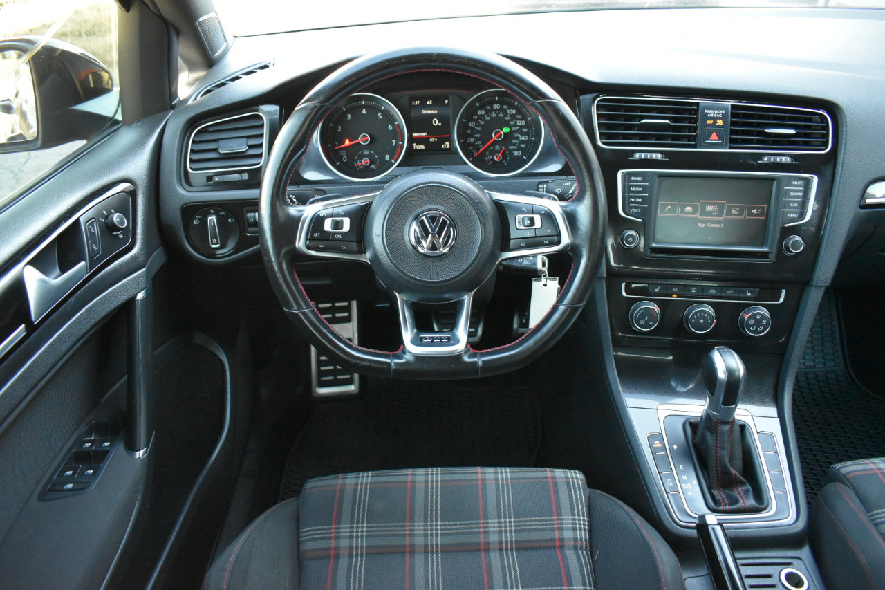 Used 2017 Volkswagen GTI S image 12