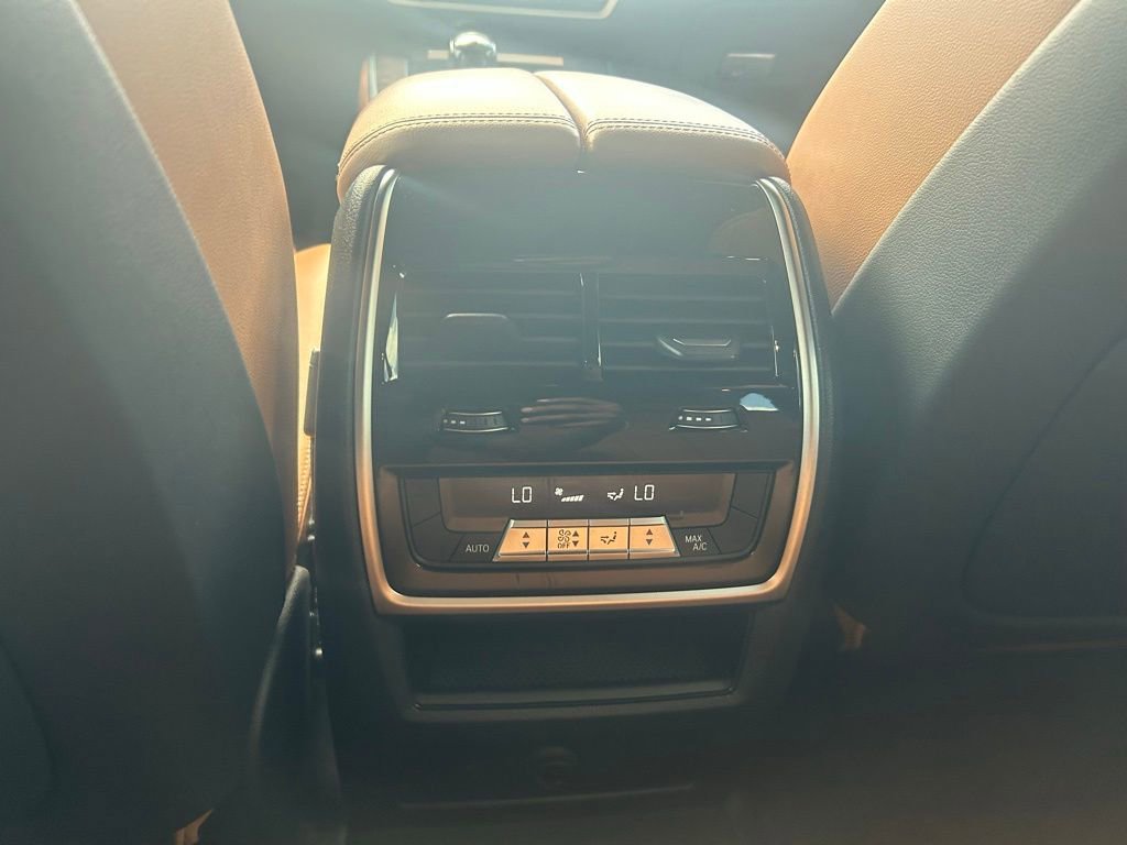 Used 2022 BMW X5 xDrive40i w/ Premium Package AWD/4WD image 47